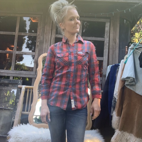 Super dry Flannel pattern button up. Worn once. - Picture 1 of 6